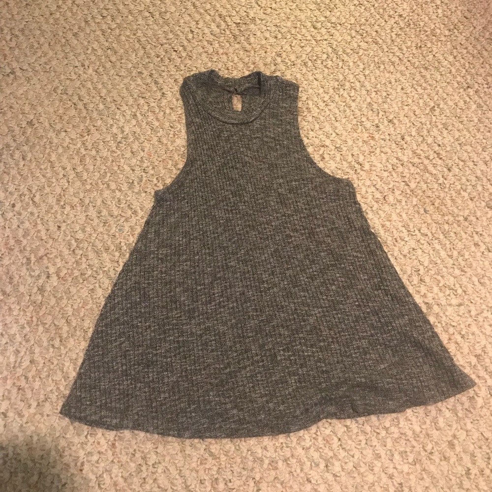 Cut Off Knit Top